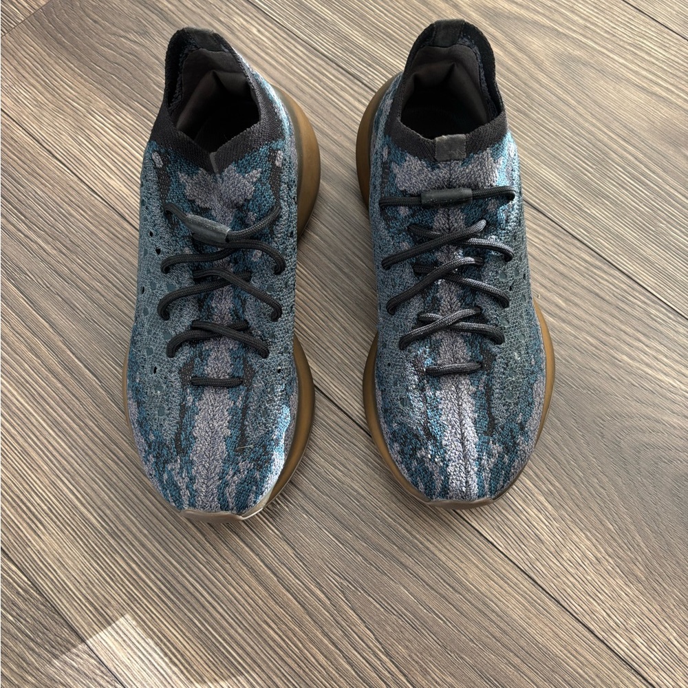 Stylish Blue and Black Knit Sneakers